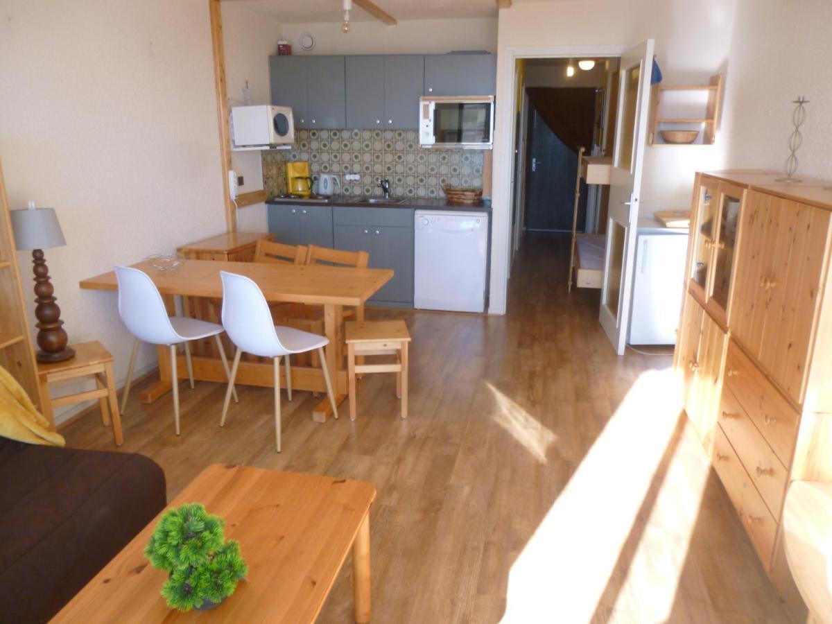 Studio Entier Au Calme Avec Vue Panoramique Exceptionelle A 1500M Apartment Comboursiere Ngoại thất bức ảnh